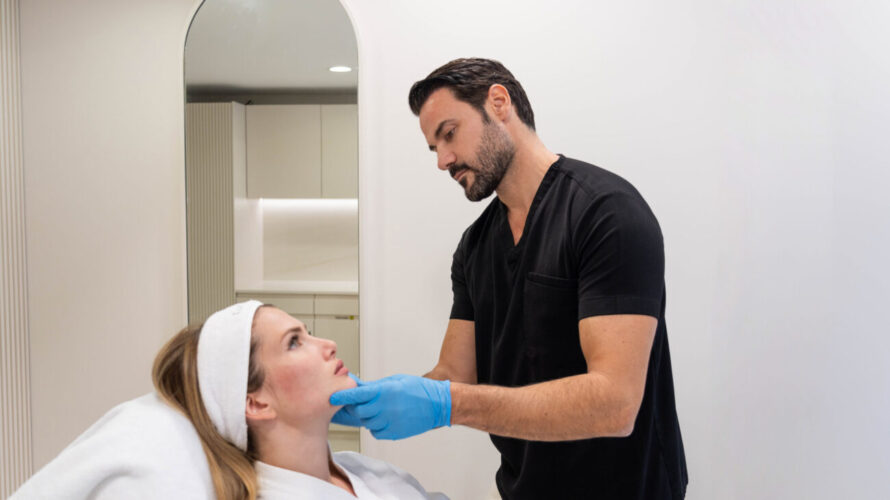 A doctor treating a client at Lucia Clinic